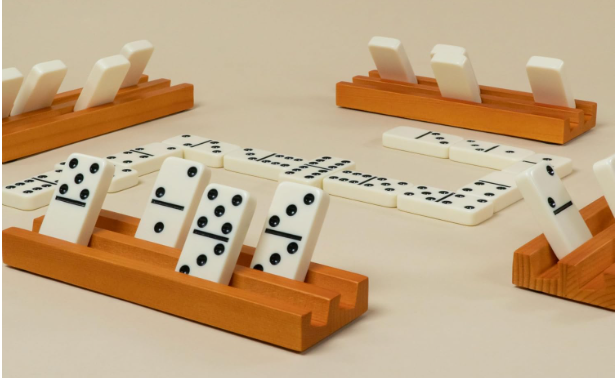Dominoes